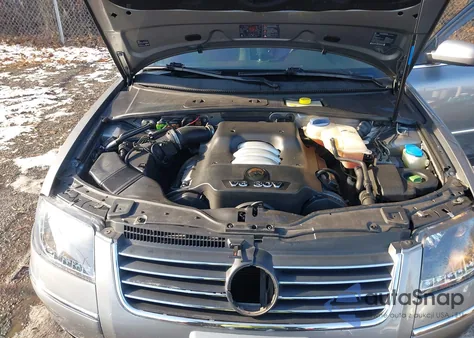 2003 Volkswagen Passat Gls V6 from USA, damaged, VIN WVWPH63B83P446979